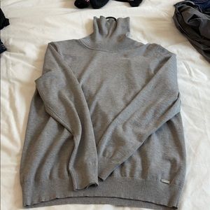 Gray turtleneck